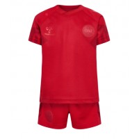 Camiseta Dinamarca Primera Equipación Replica Mundial 2022 para niños mangas cortas (+ Pantalones cortos)